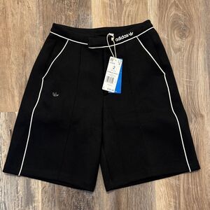 Adidas Originals Tailored Bermuda Shorts White Accents size 2
